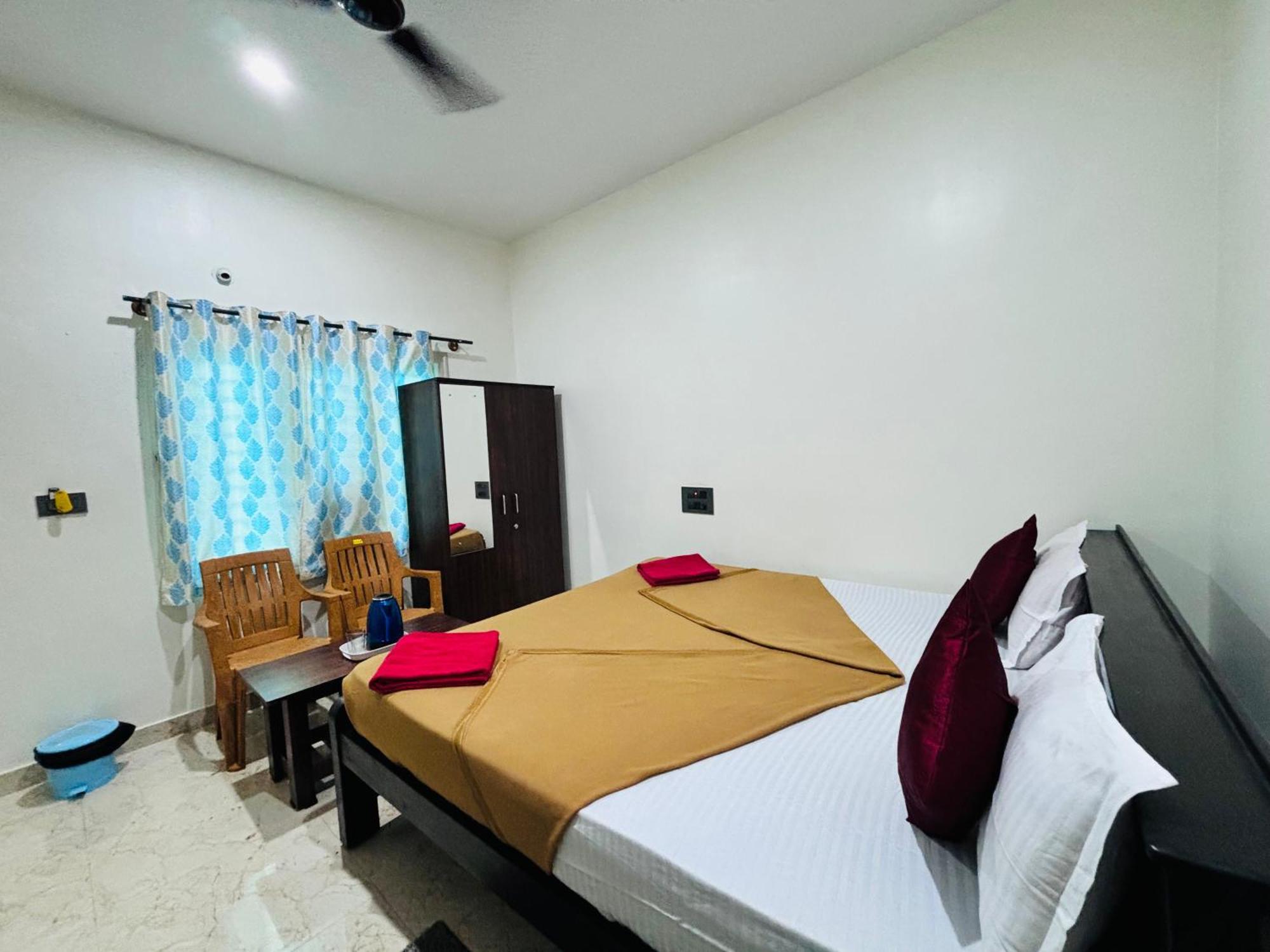 Sri Siri Lodge And Hotel Chikmagalūr Exteriér fotografie